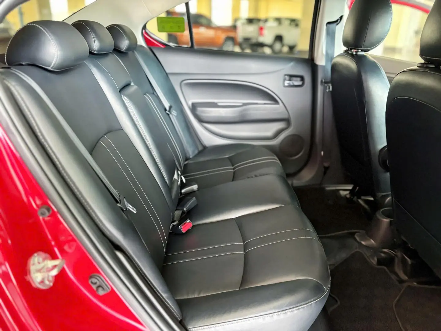 Attrage CVT 2023 Đỏ Nội Thất